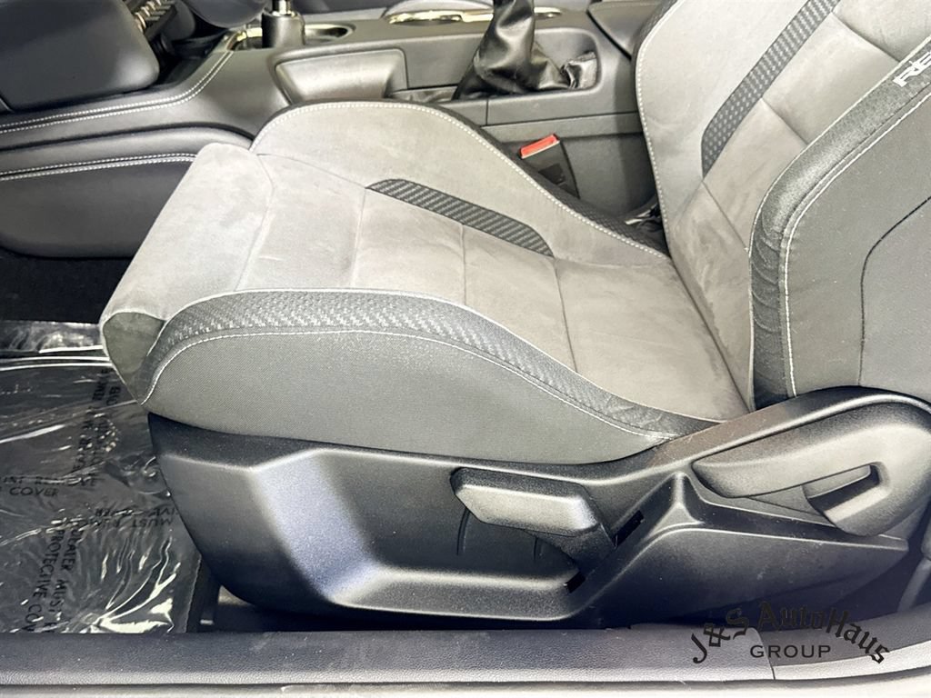 Used 2019 Ford Mustang Shelby GT350 w/ Technology Package RWD image 25