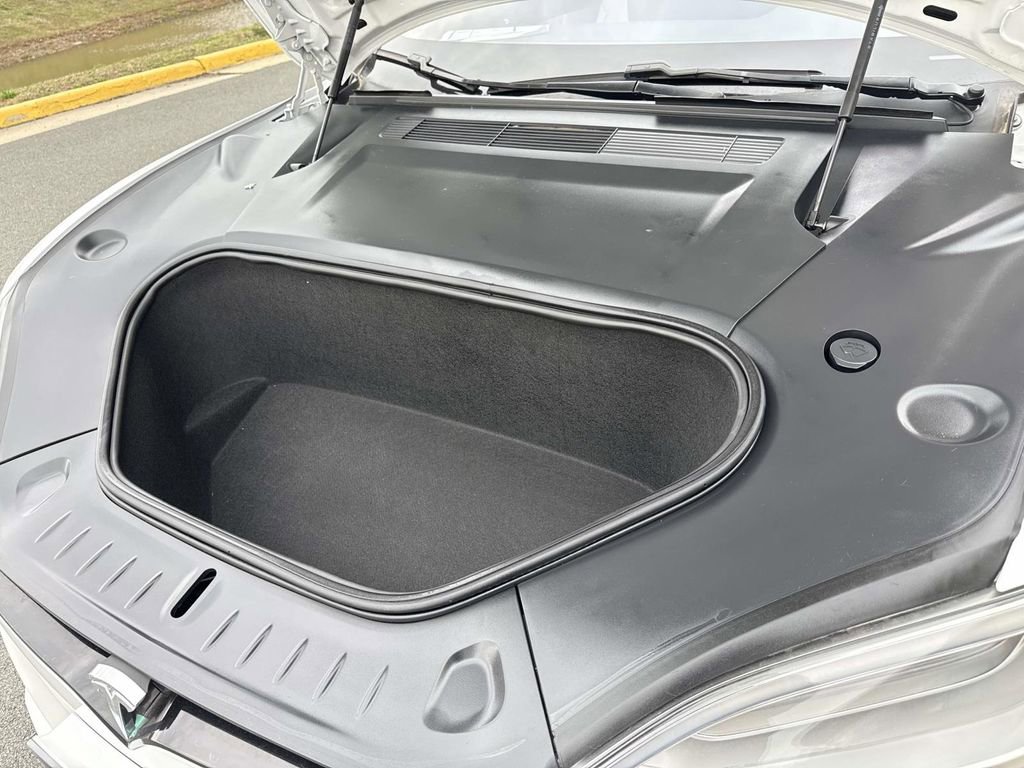 Used 2021 Tesla Model S Plaid image 19