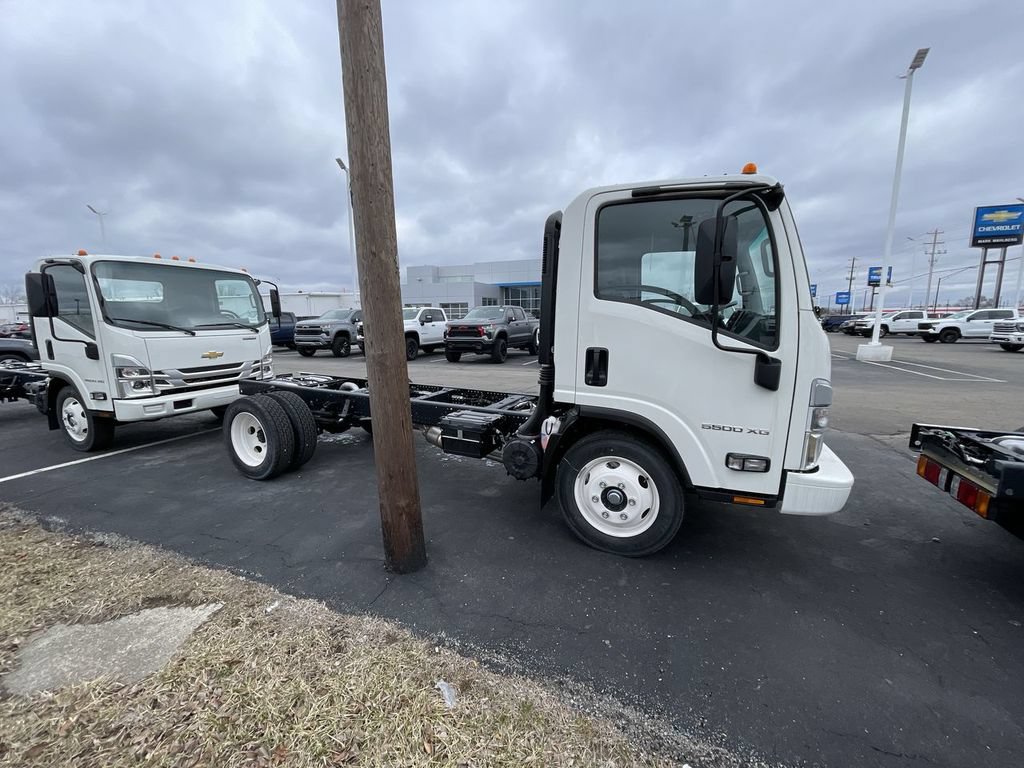New 2024 Chevrolet Low Cab Forward 5500XG RWD image 5