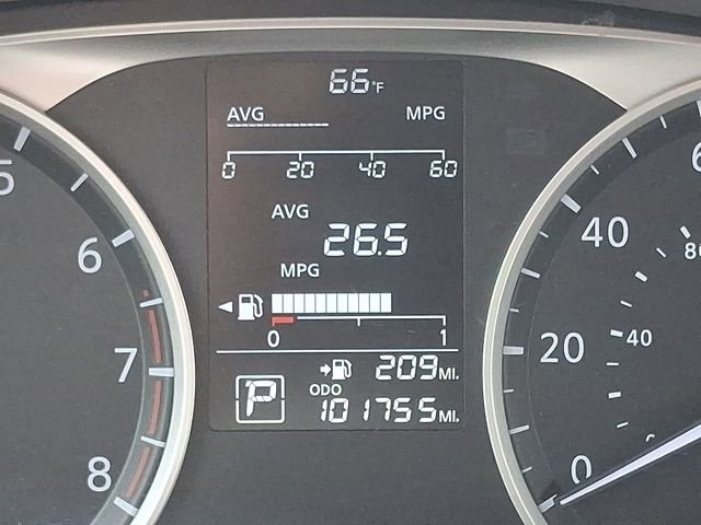 Used 2020 Nissan Kicks S FWD image 11