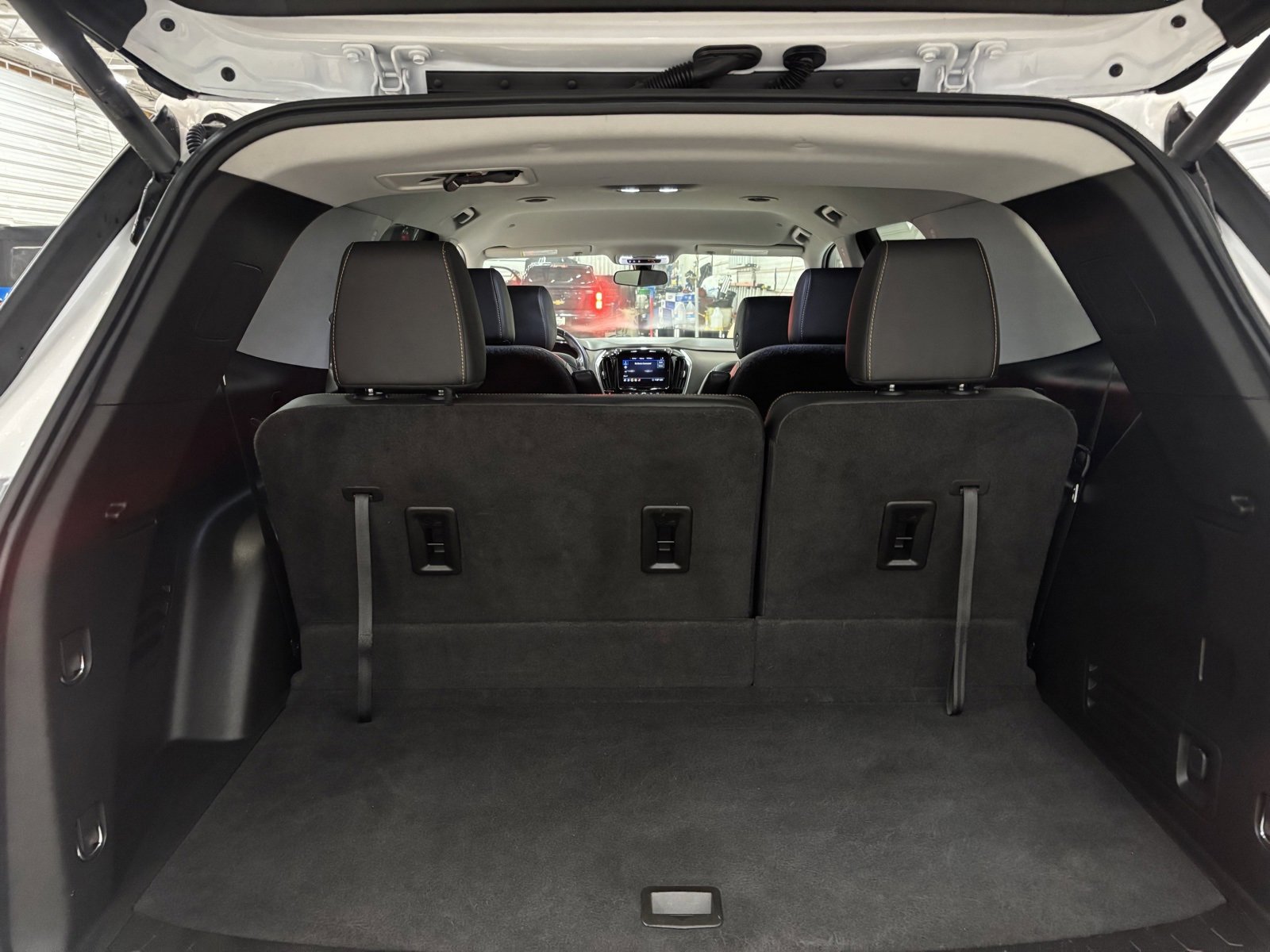 Used 2021 Chevrolet Traverse LT image 35