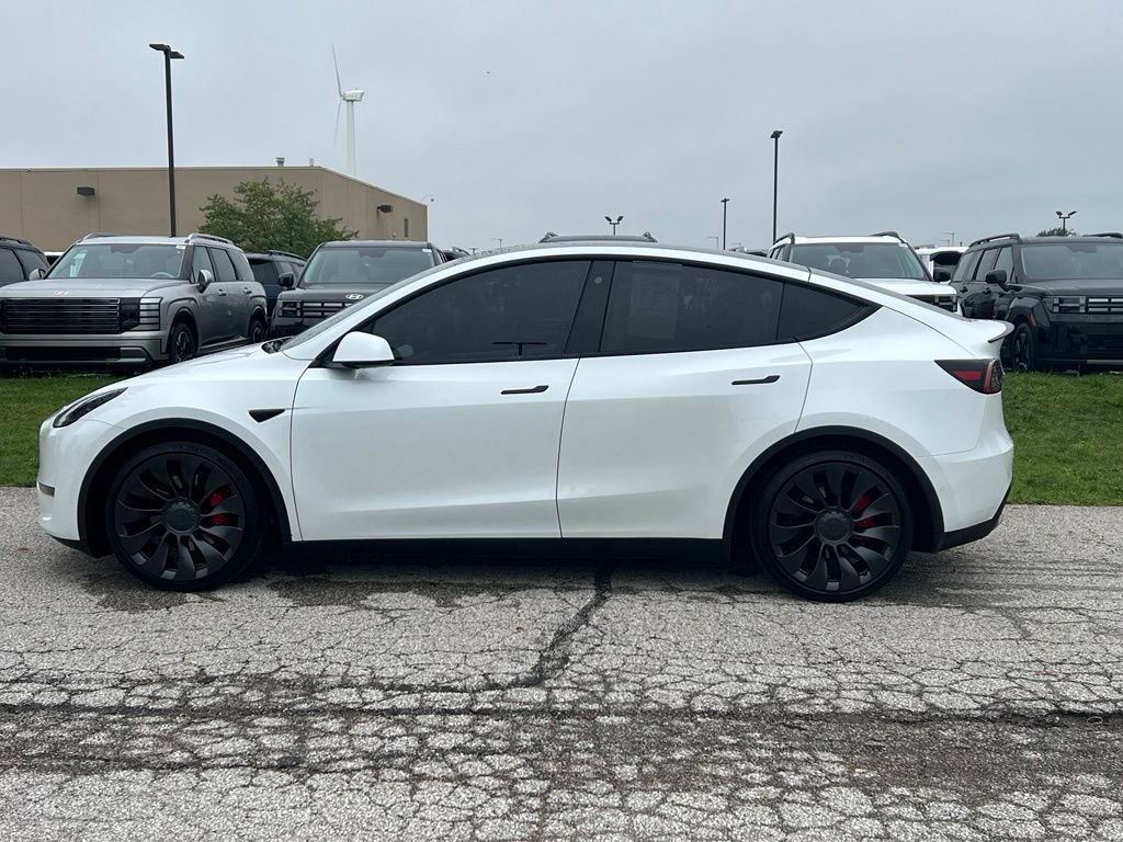 Used 2022 Tesla Model Y Performance AWD/4WD image 2