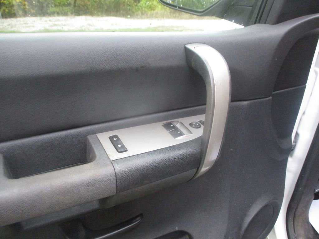 Used 2009 Chevrolet Silverado 1500 LT image 9