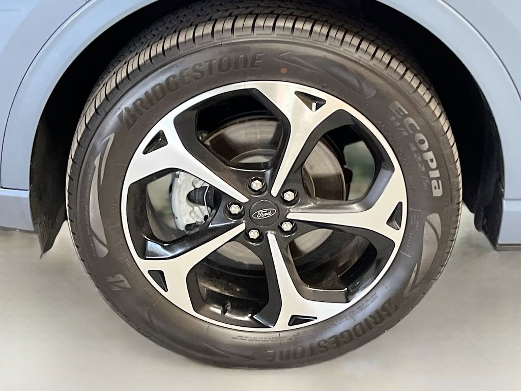 Used 2025 Ford Escape ST-Line Elite w/ Premium Technology Package image 32