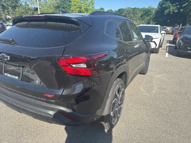 New 2026 Chevrolet Trax RS w/ Sunroof Package FWD image 6