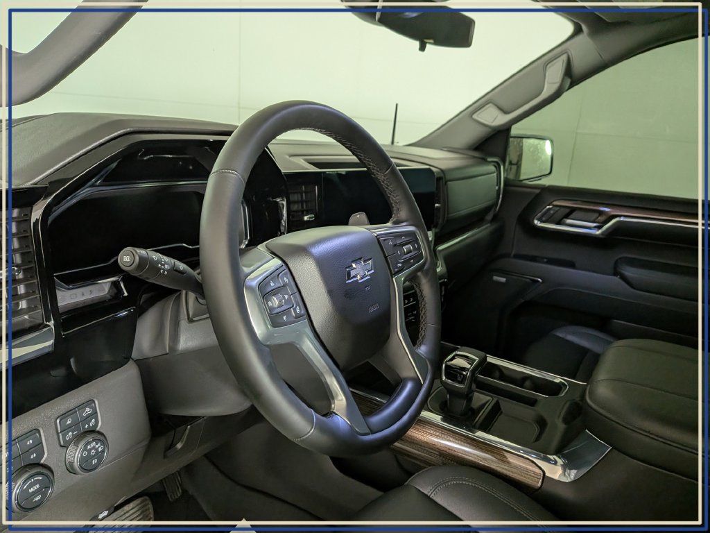 Certified 2024 Chevrolet Silverado 1500 LT Trail Boss w/ LT Trail Boss Premium Package AWD/4WD image 24
