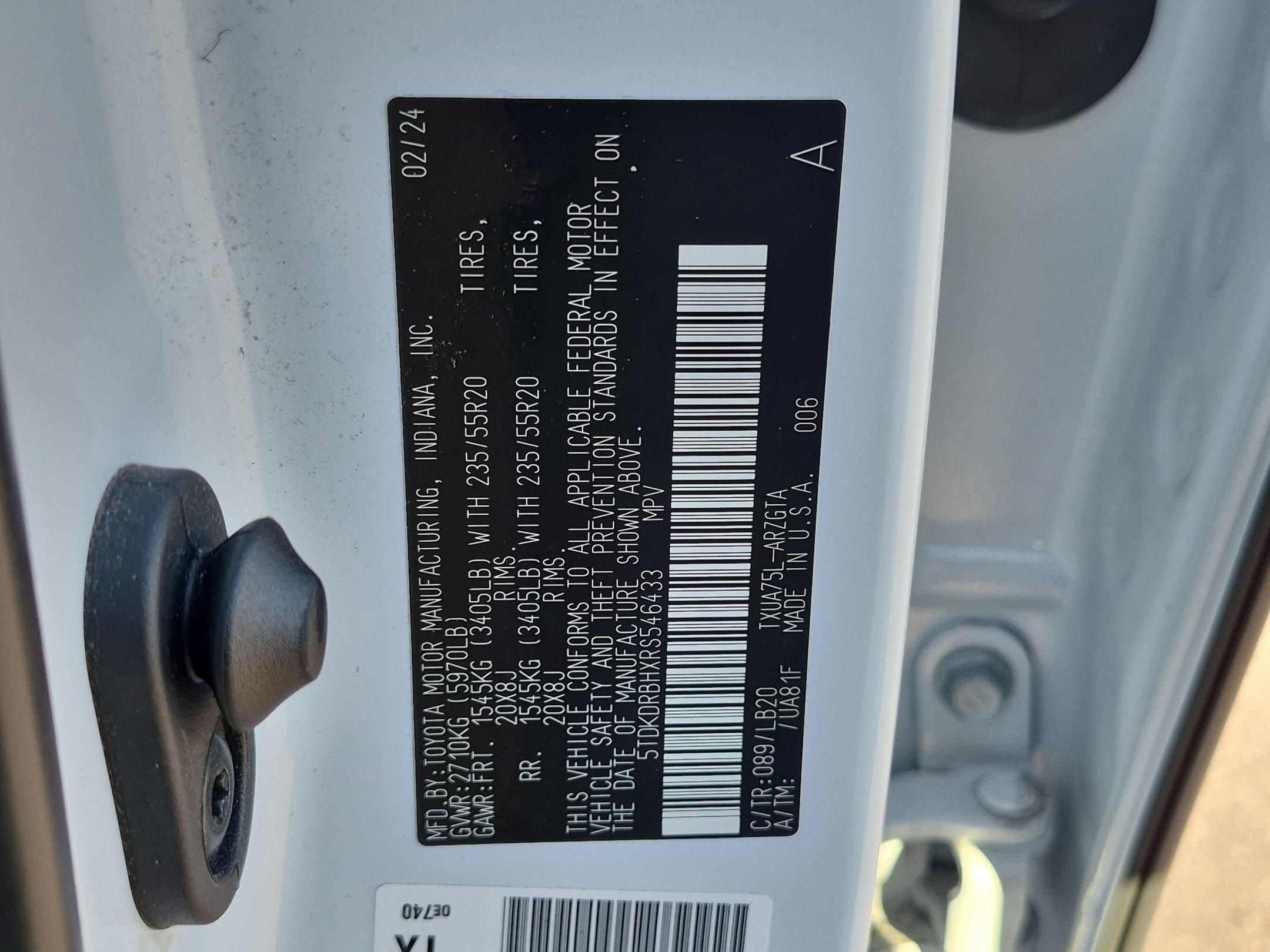 Used 2024 Toyota Highlander Limited AWD/4WD image 37