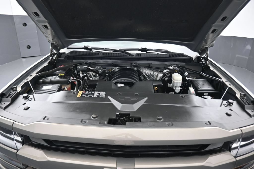 Used 2017 Chevrolet Silverado 1500 LT w/ All Star Edition AWD/4WD image 49