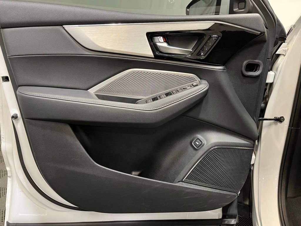 Certified 2024 Acura MDX SH-AWD image 13