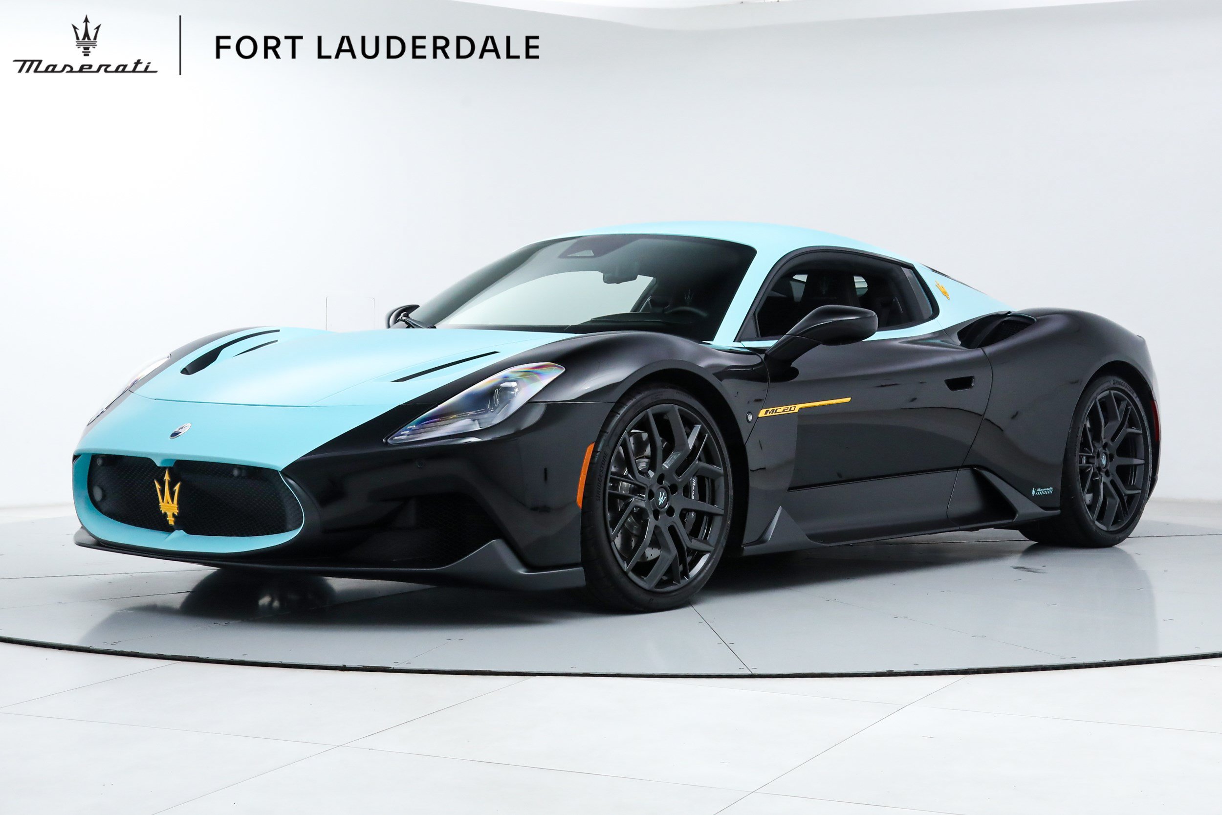 Used 2025 Maserati MC20 Coupe RWD image 1