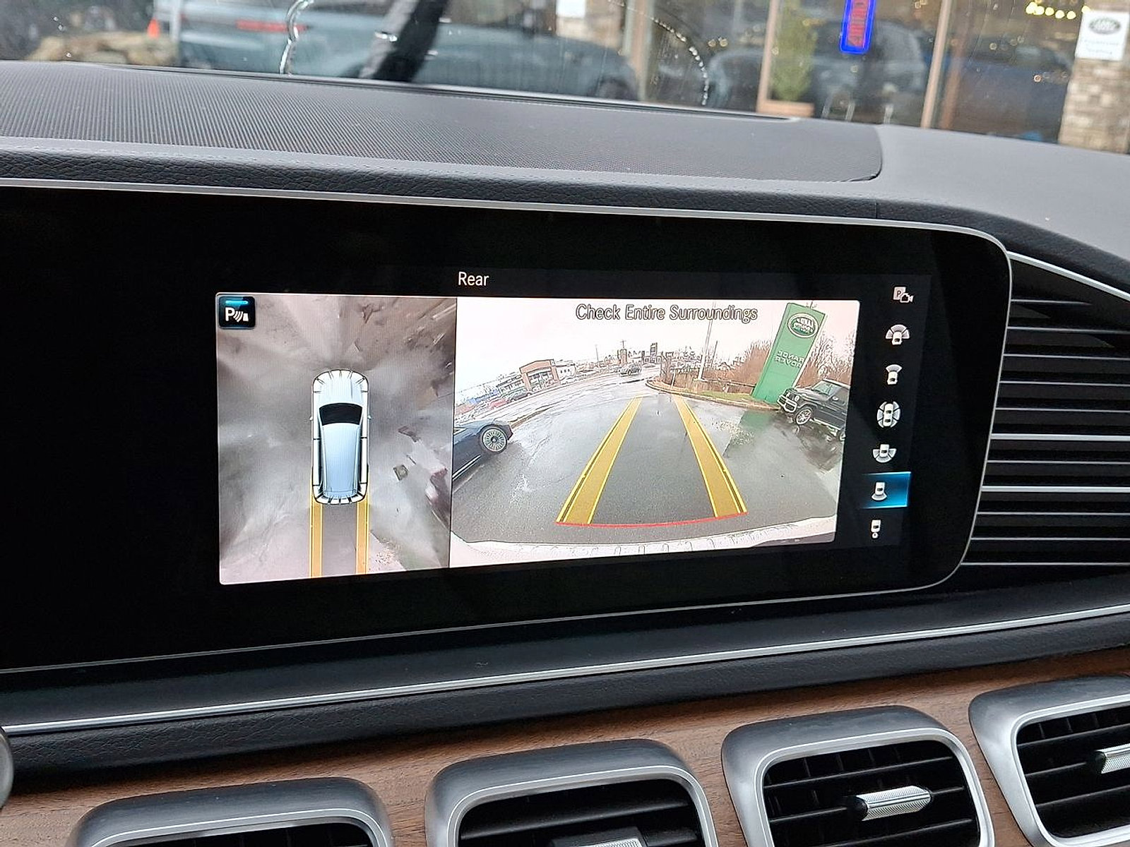 Used 2022 Mercedes-Benz GLS 450 4MATIC image 25