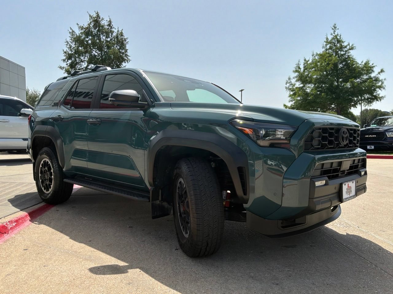 Used 2025 Toyota 4Runner TRD Off-Road Premium w/ Tow Technology Package AWD/4WD image 4