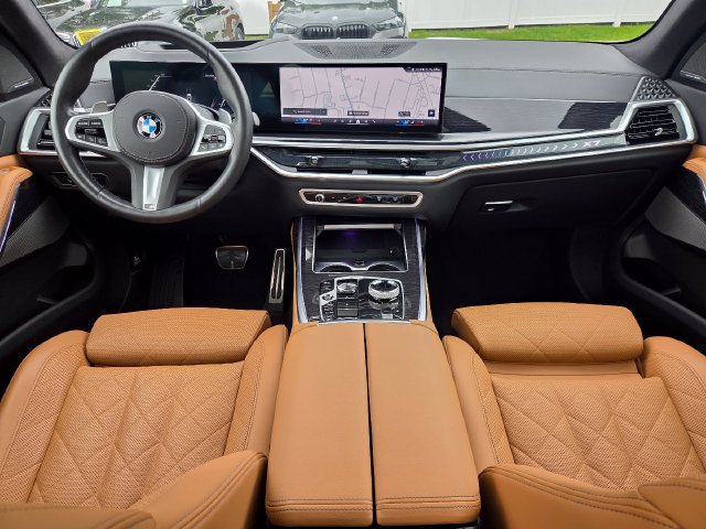 Certified 2025 BMW X7 xDrive40i w/ Executive Package AWD/4WD image 12