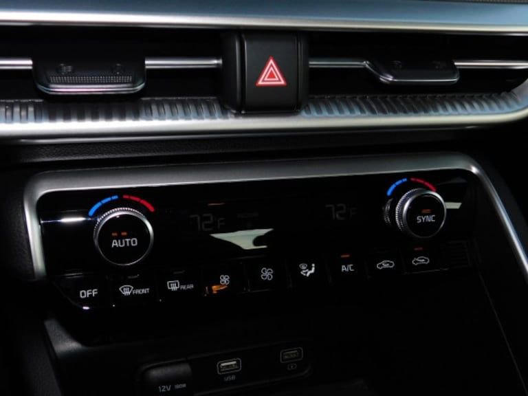 Used 2023 Kia K5 GT-Line w/ GT-Line Premium Package image 17