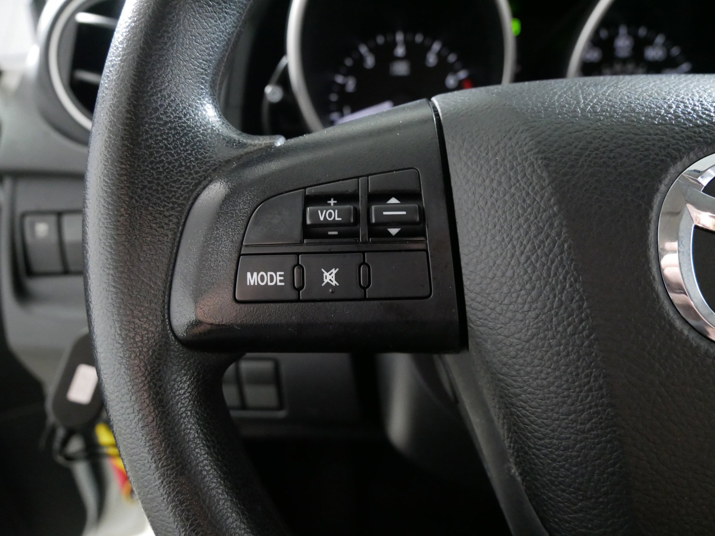 Used 2015 MAZDA MAZDA5 Sport image 27