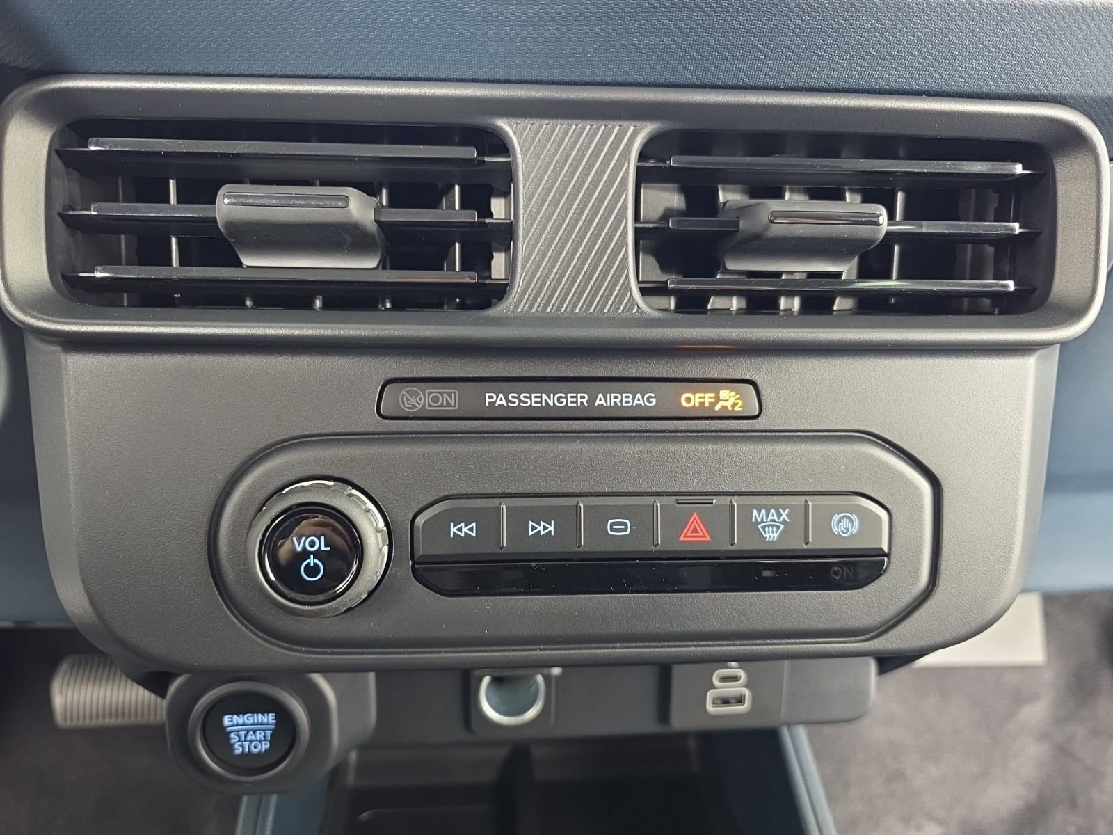 New 2025 Ford Maverick XLT w/ XLT Luxury Package image 19