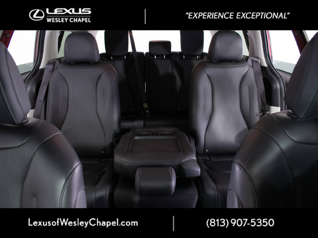 Used 2024 Kia Carnival LX FWD image 16