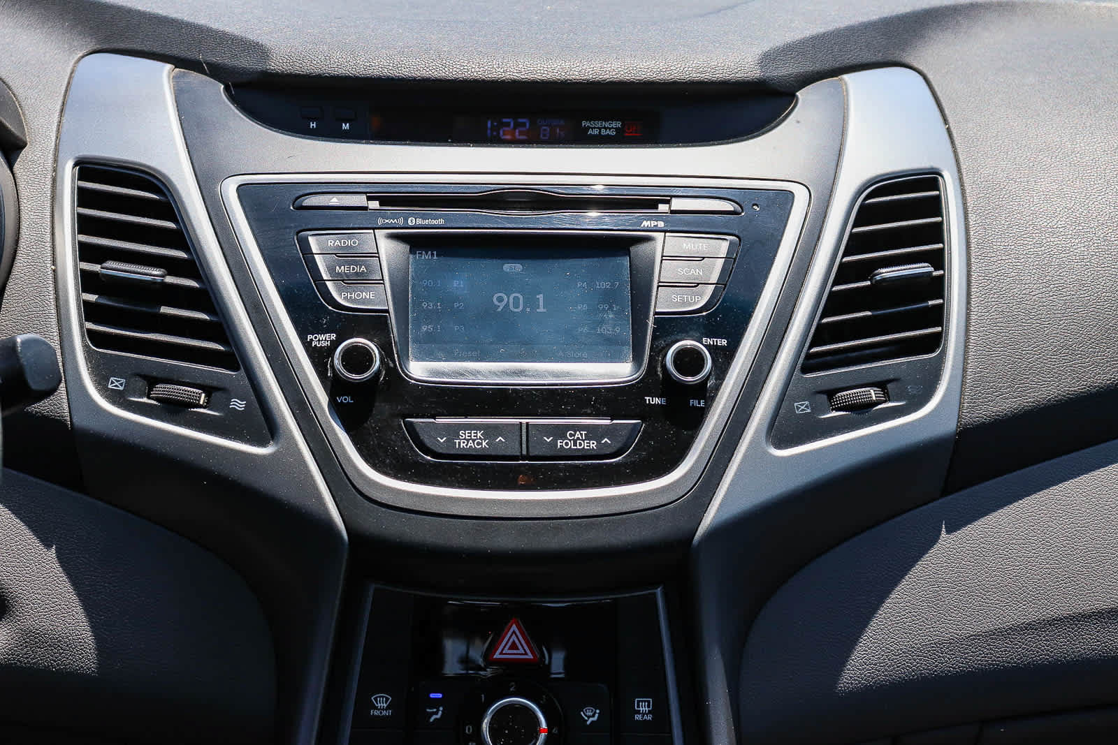Used 2014 Hyundai Elantra SE w/ Option Group 02 FWD image 17