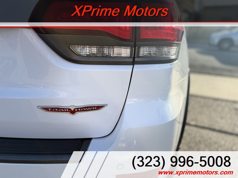 Used 2018 Jeep Grand Cherokee Trailhawk w/ Trailhawk Luxury Group AWD/4WD image 11