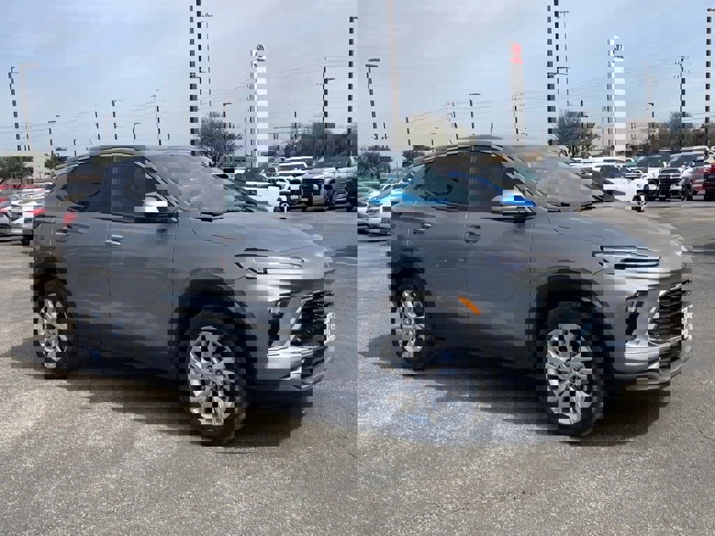 Used 2025 Buick Encore GX Preferred image 2