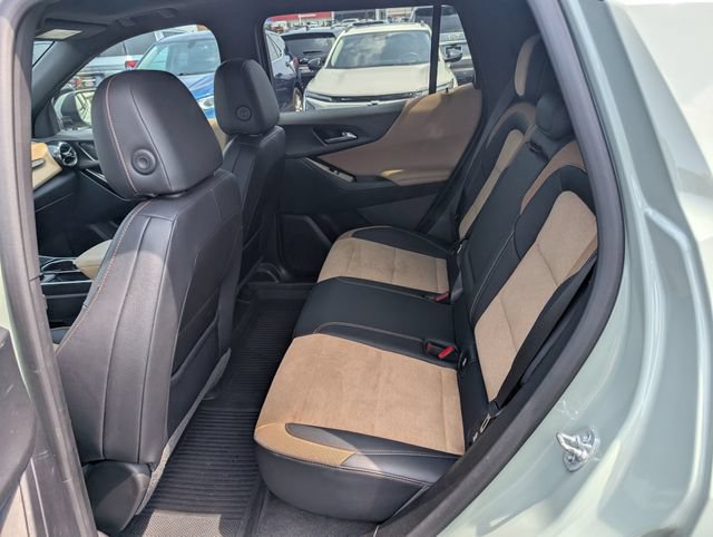 Used 2025 Chevrolet Equinox ACTIV w/ Safety and Technology Package AWD/4WD image 10