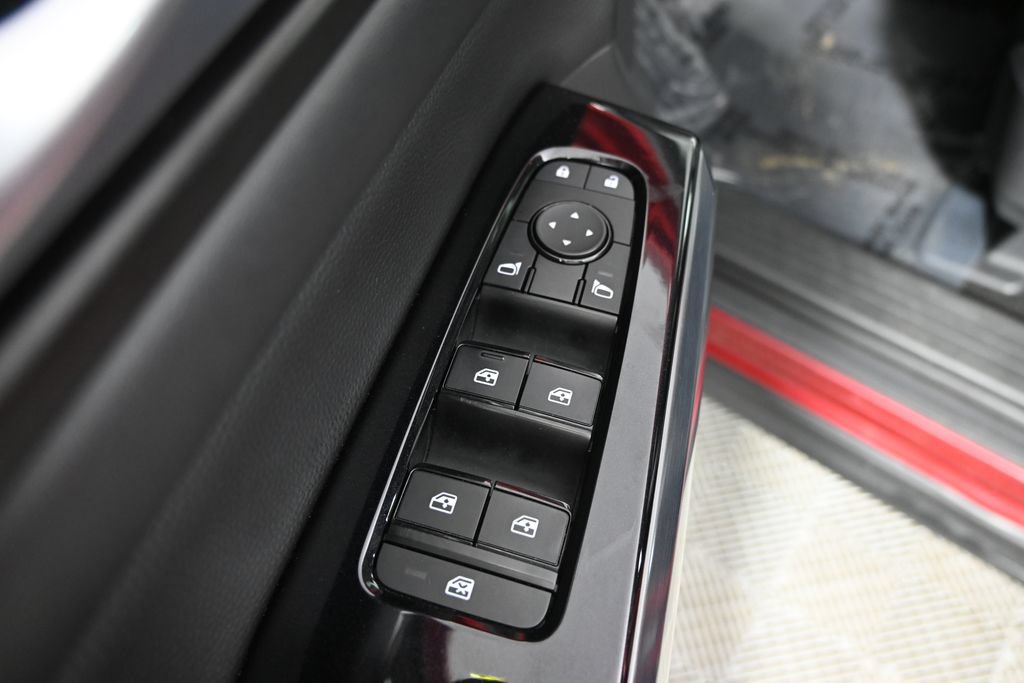 Used 2023 Nissan Pathfinder SL AWD/4WD image 23