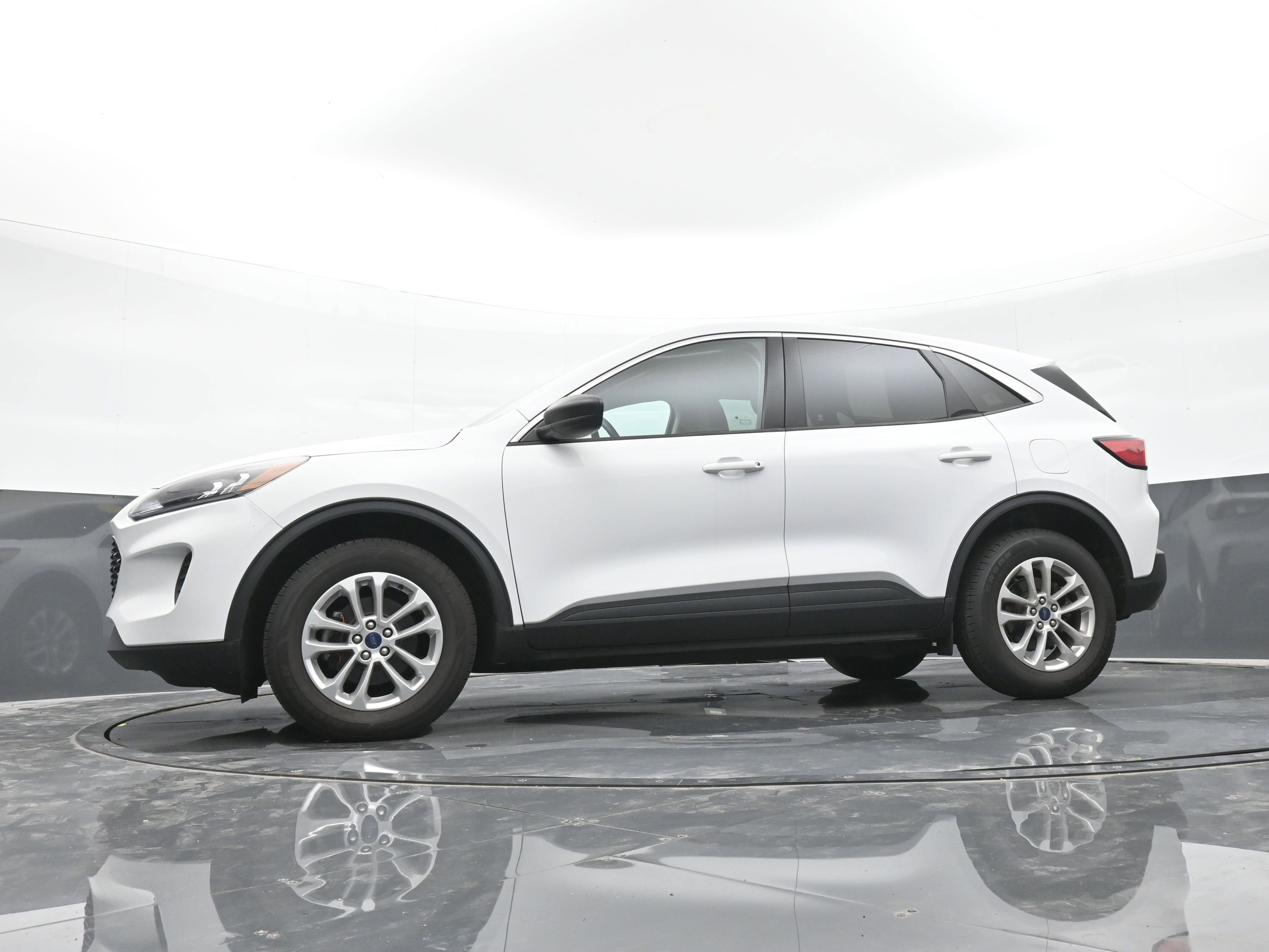 Used 2022 Ford Escape SE w/ Convenience Package image 40