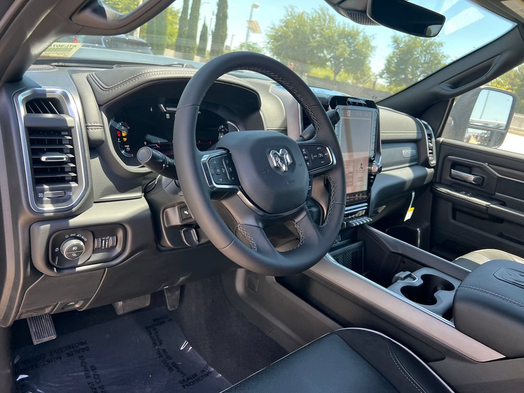New 2026 RAM 3500 Laramie AWD/4WD image 21