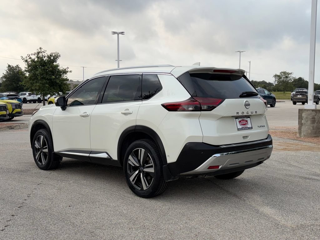 Certified 2023 Nissan Rogue Platinum FWD image 6