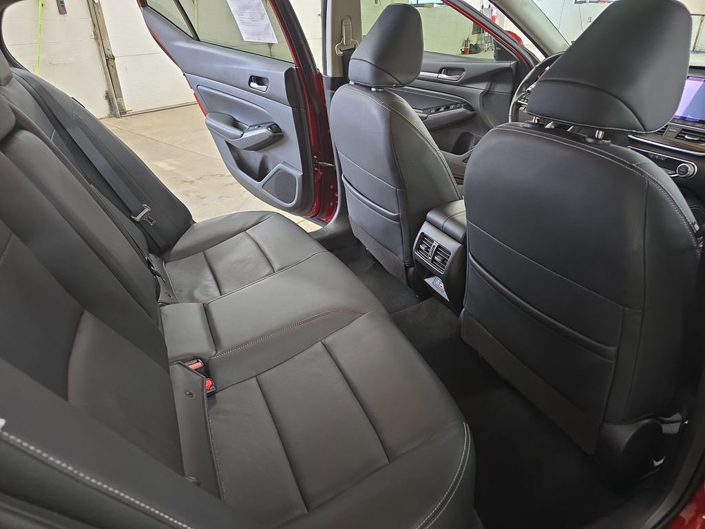 Used 2022 Nissan Altima 2.5 SL AWD/4WD image 11