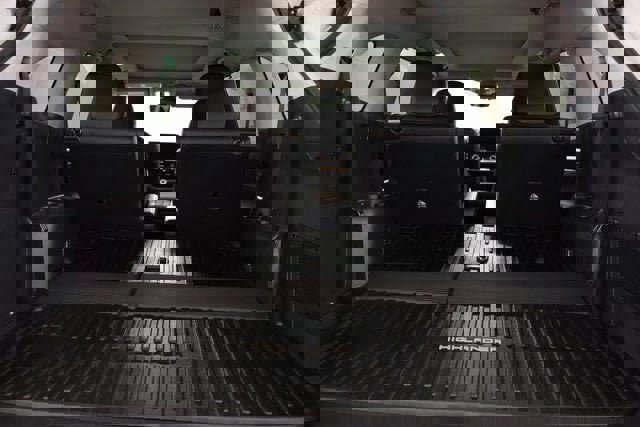 New 2026 Toyota Highlander Platinum image 28