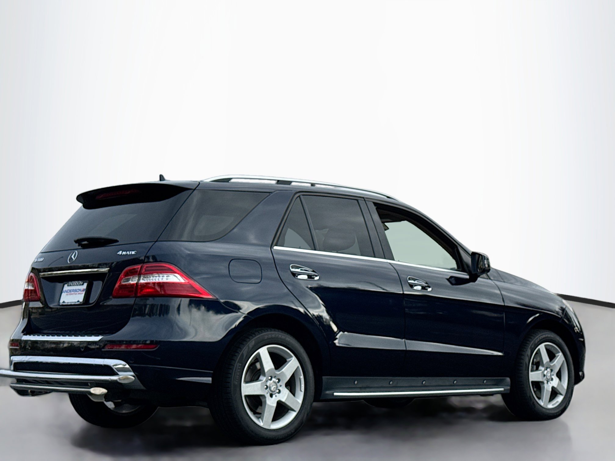 Used 2015 Mercedes-Benz ML 400 4MATIC image 2