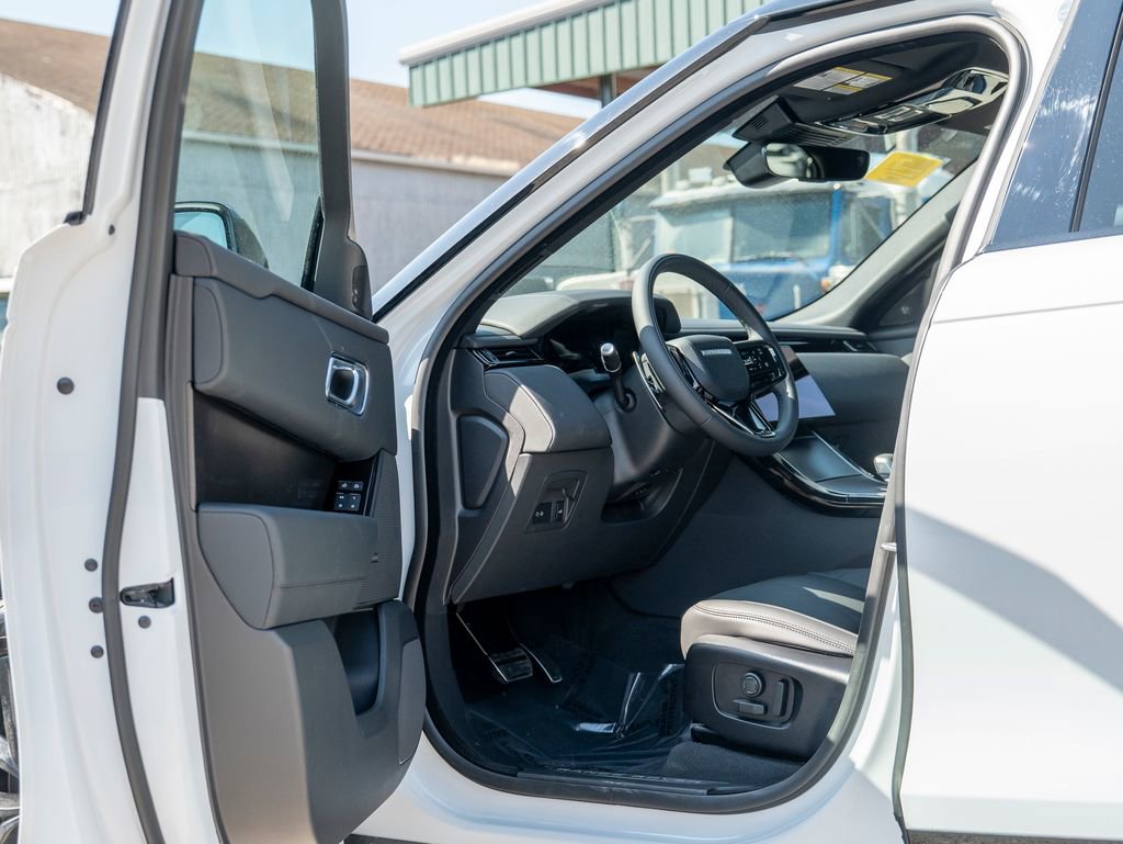 New 2026 Land Rover Range Rover Velar Dynamic SE image 10