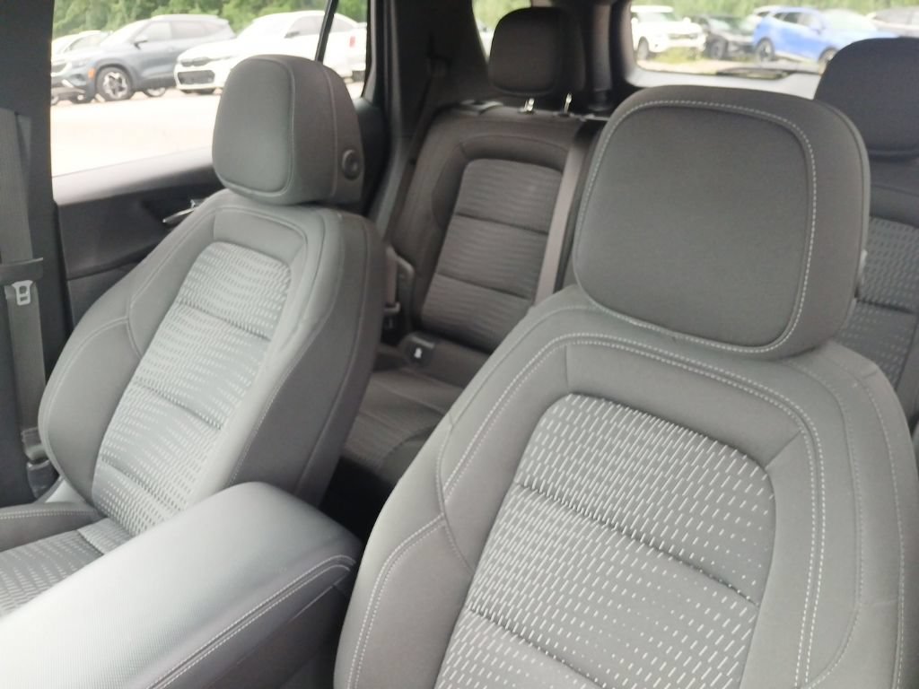 Used 2025 Chevrolet Equinox LT AWD/4WD image 11