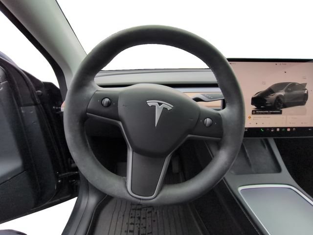 Used 2023 Tesla Model Y Long Range AWD/4WD image 18