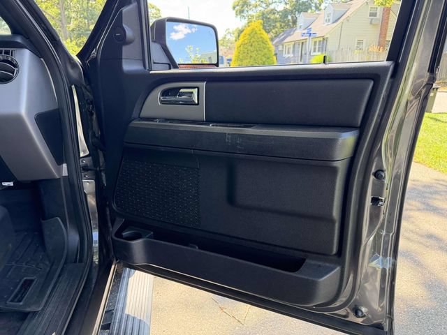 Used 2017 Ford Expedition EL Limited w/ Equipment Group 301A AWD/4WD image 13