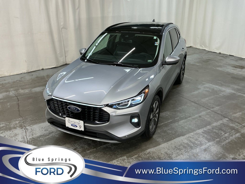 Used 2024 Ford Escape Platinum w/ Premium Technology Package AWD/4WD image 1