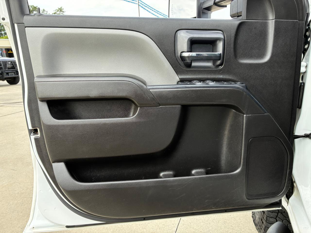 Used 2019 GMC Sierra 3500 4x4 Crew Cab w/ Sierra Convenience Package image 4