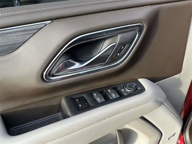 Used 2023 GMC Yukon XL SLT image 23