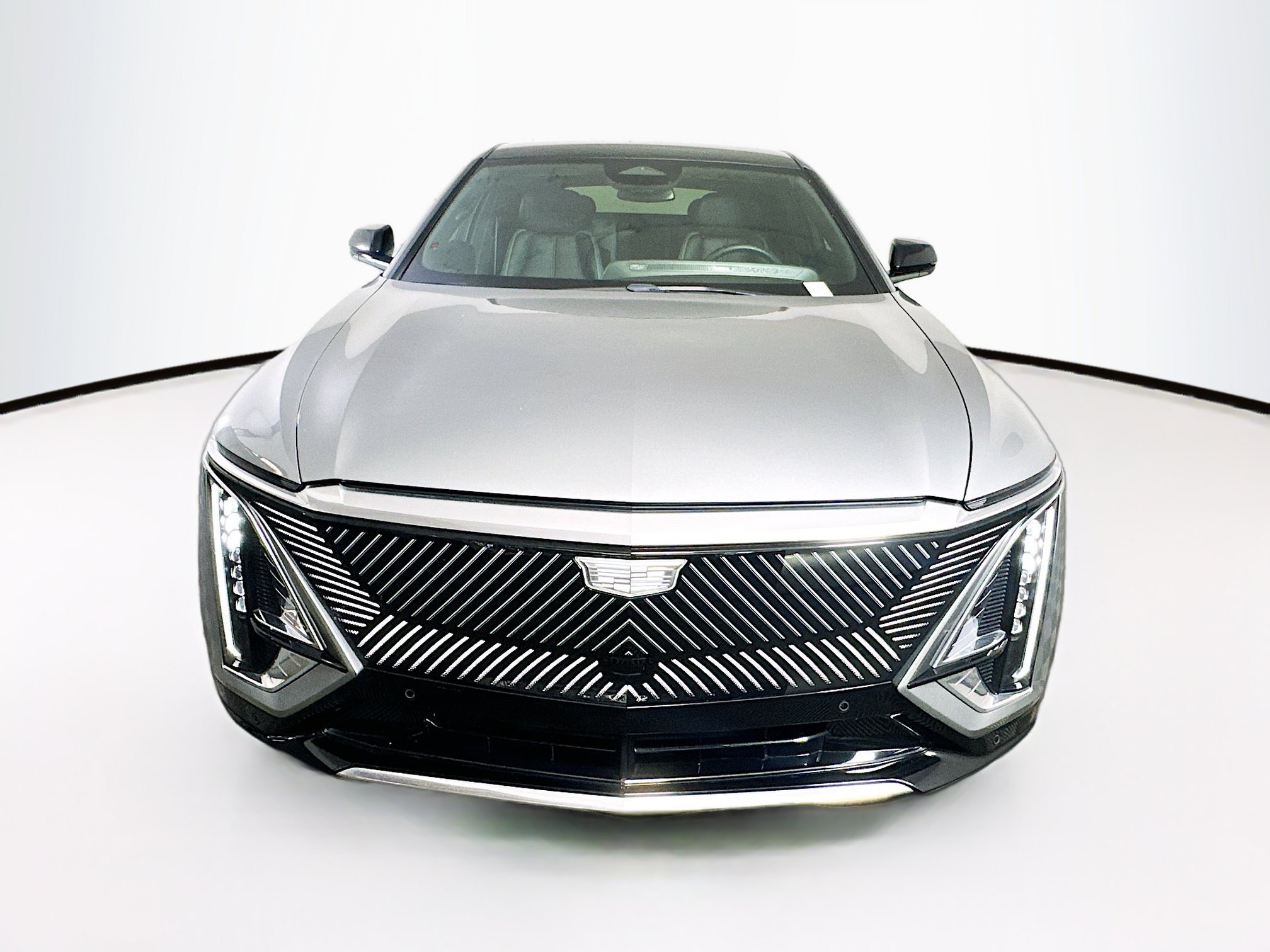Used 2024 Cadillac Lyriq Tech RWD image 2