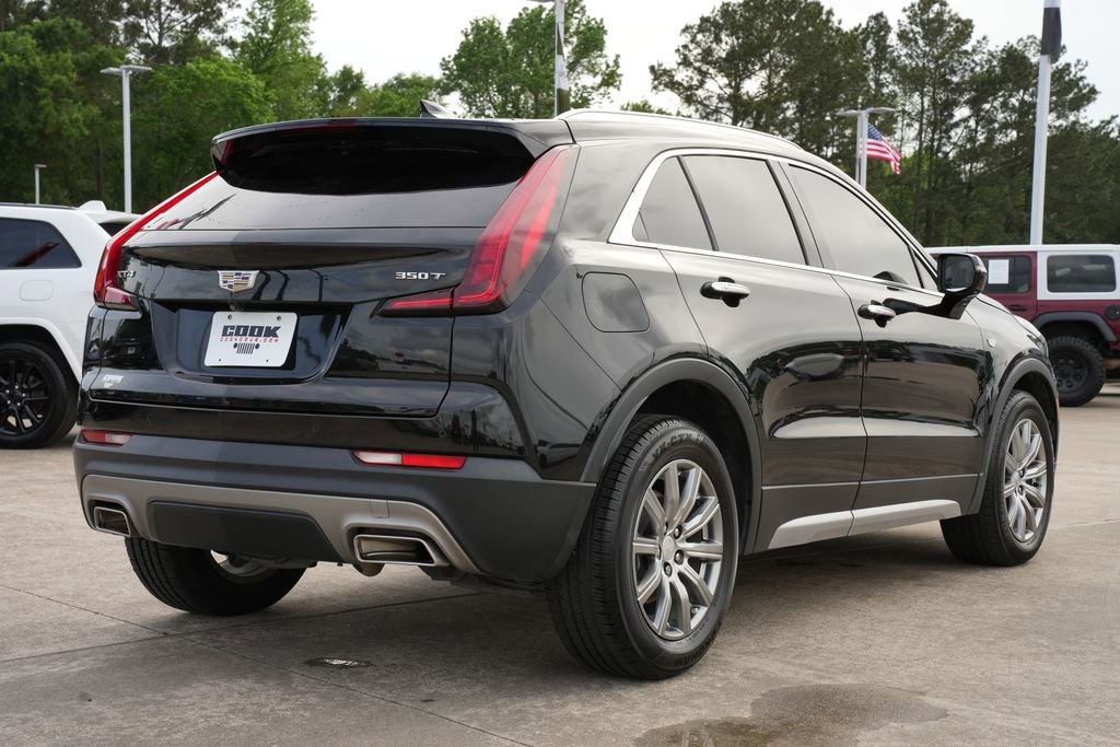 Used 2021 Cadillac XT4 Premium Luxury image 3