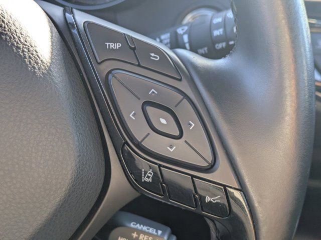 Used 2018 Toyota C-HR XLE image 19