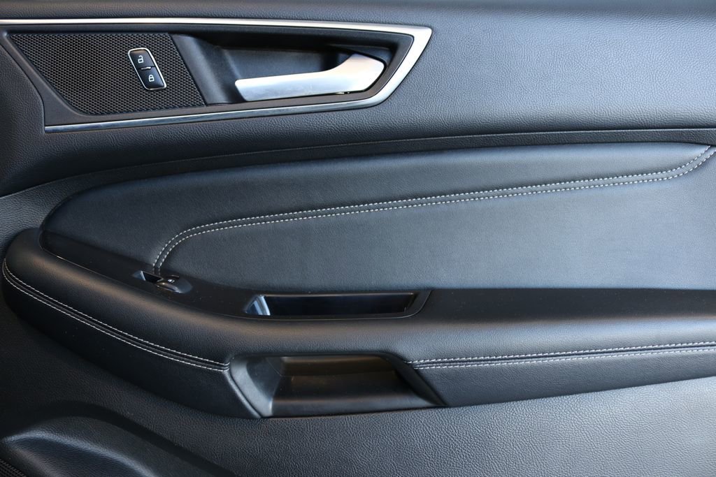Used 2017 Ford Edge Titanium image 34