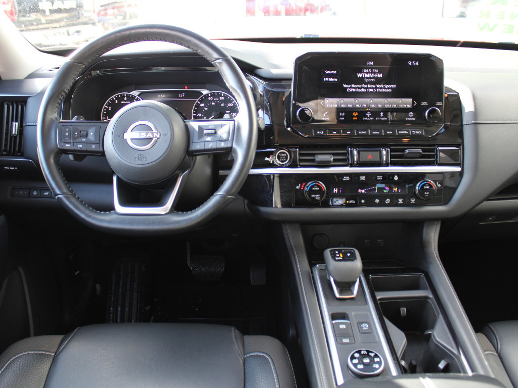 Used 2023 Nissan Pathfinder SL image 13