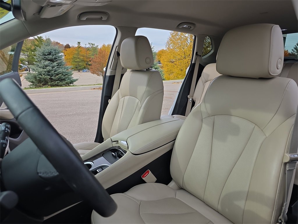 Certified 2019 Buick Envision Essence w/ LPO, Cargo Package image 15