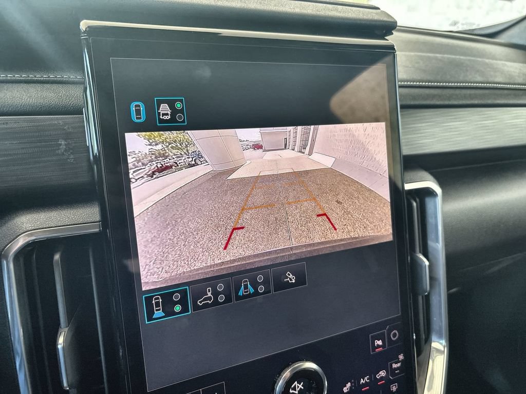 Certified 2025 GMC Acadia Elevation FWD image 15