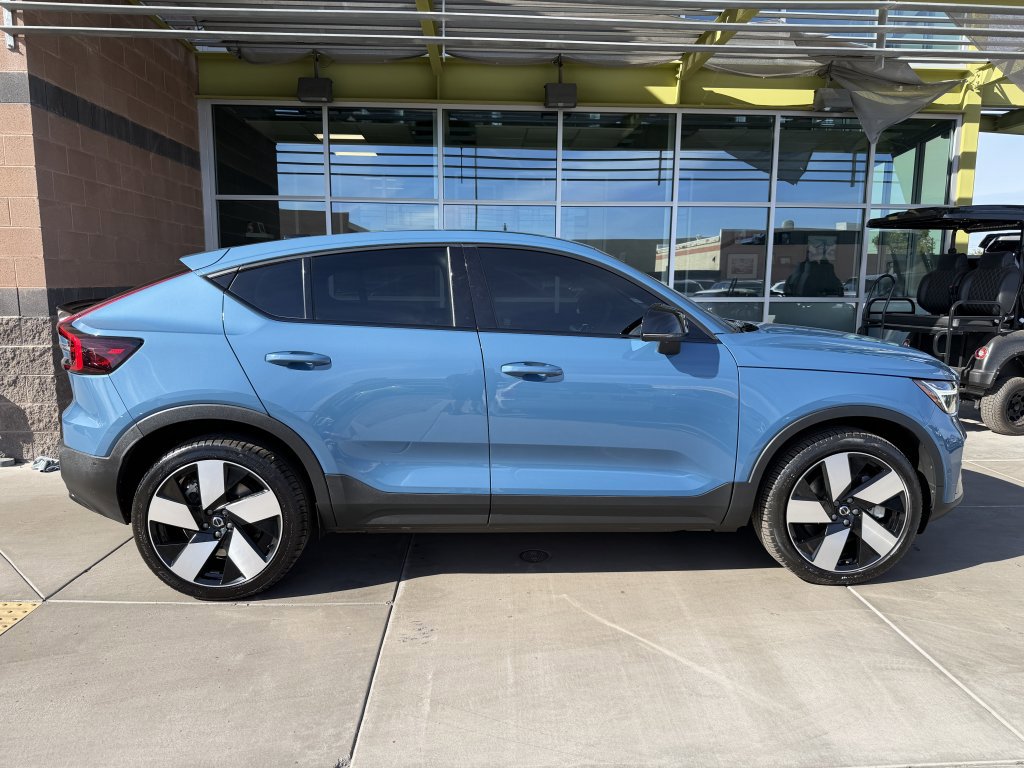 Used 2024 Volvo C40 P8 Recharge Ultimate w/ Protection Package Premier image 9