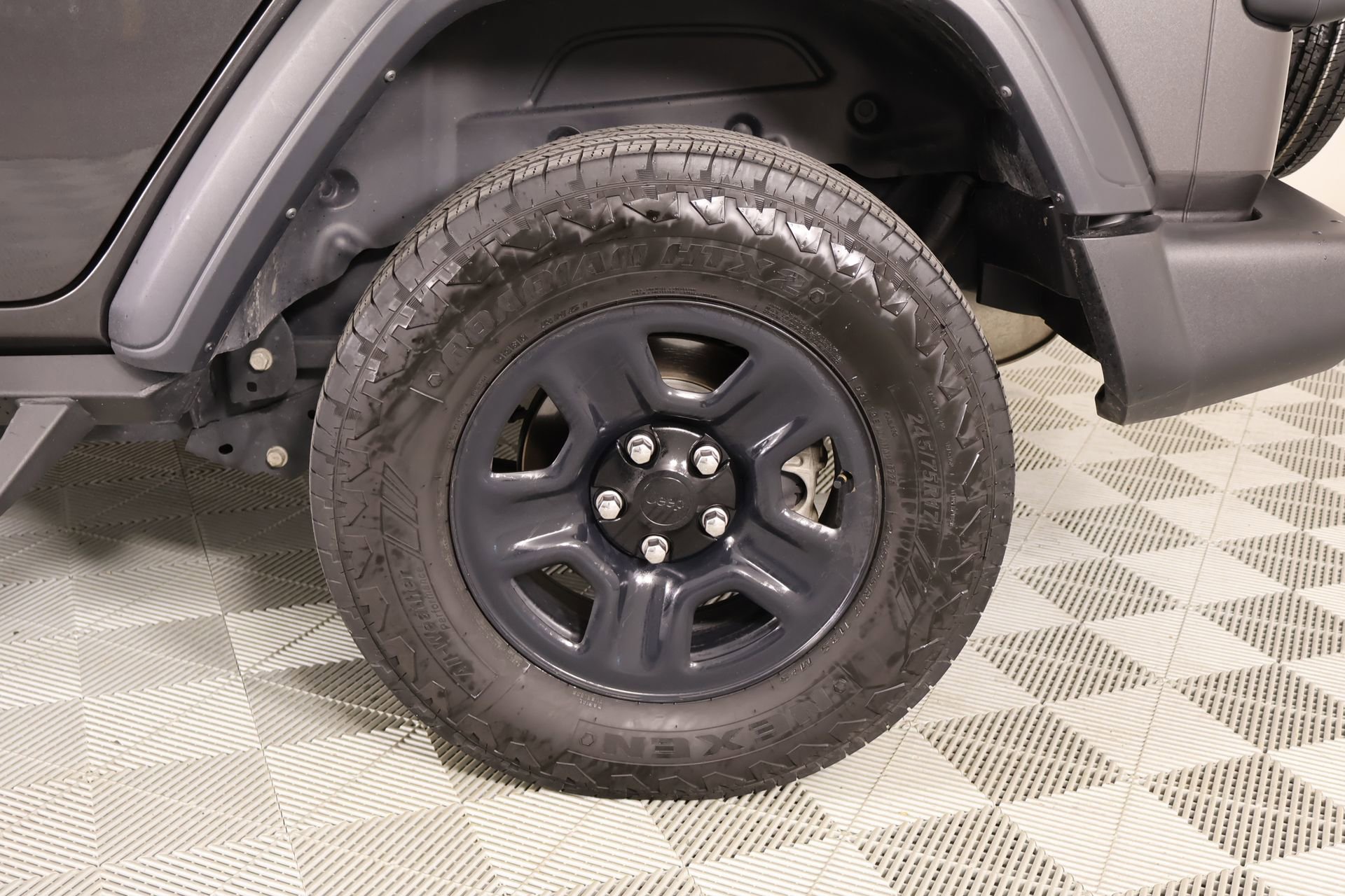 Used 2024 Jeep Wrangler Unlimited Sport AWD/4WD image 17