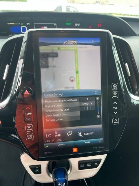 Used 2017 Toyota Prius Prime Advanced w/ Carpet Mat Package FWD image 14