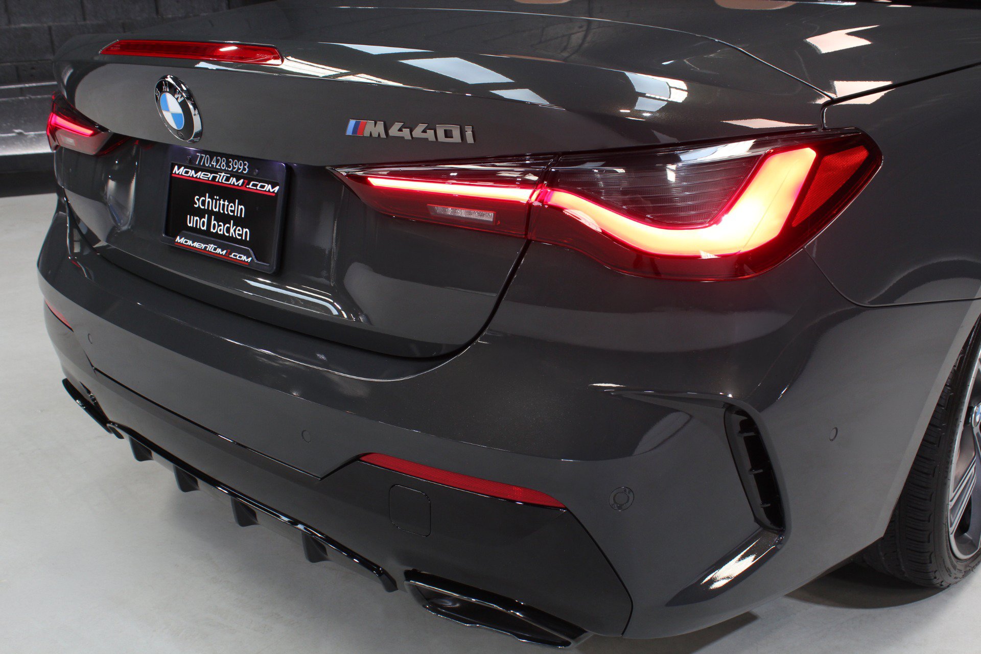 Used 2024 BMW M440i Convertible w/ Premium Package RWD image 24